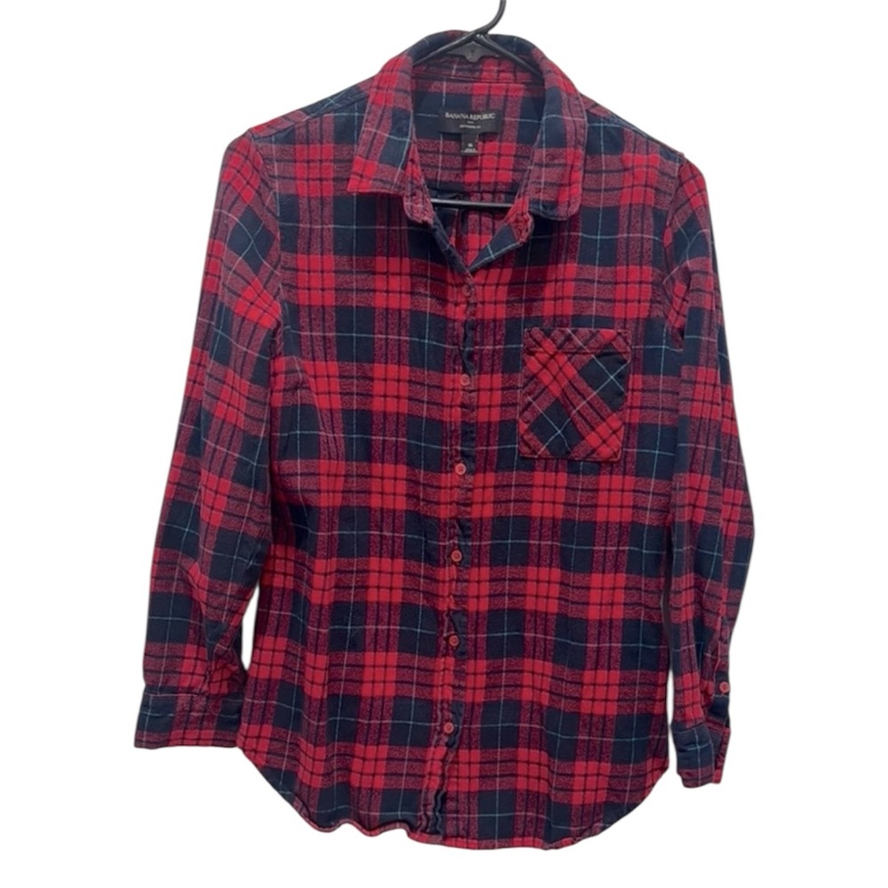 Banana Republic Women’s Medium Red and Blue Plaid Flannel Button Down Shirt